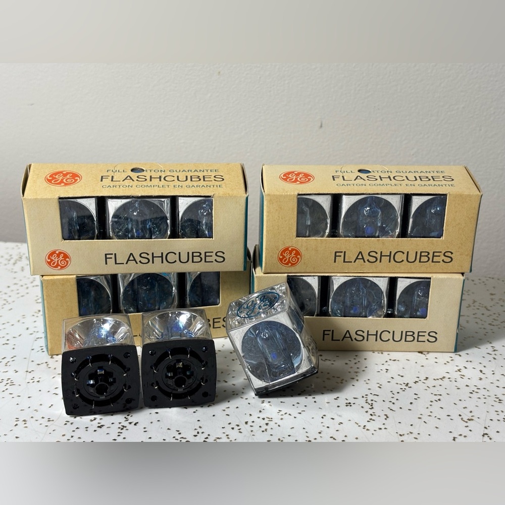 Collection of 15 vintage camera flash cubes